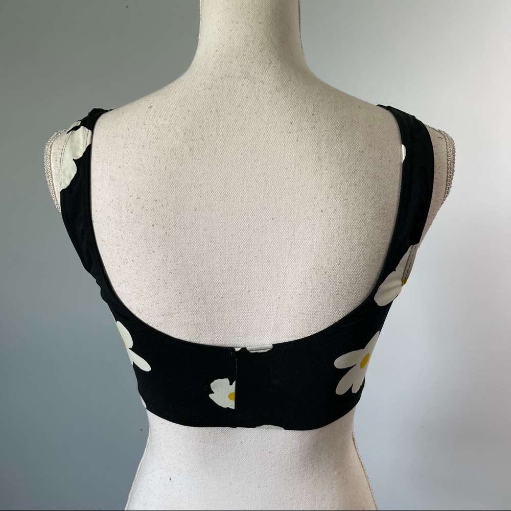 URBAN OUTFITTERS | Black Daisy Print Sports Bra Bralet Sz S - Picture 3 of 5